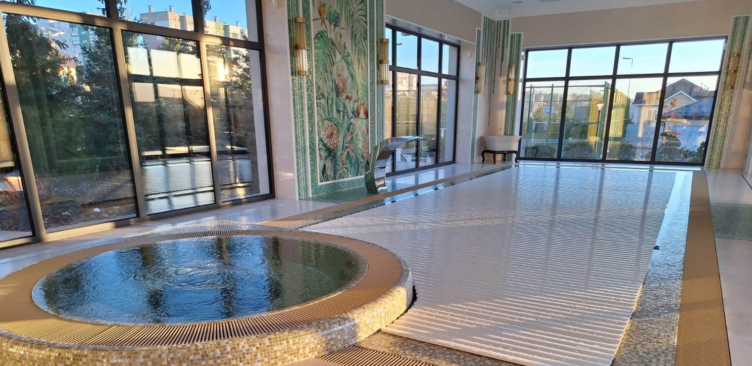 Переливной бассейн с джакузи Челябинская область